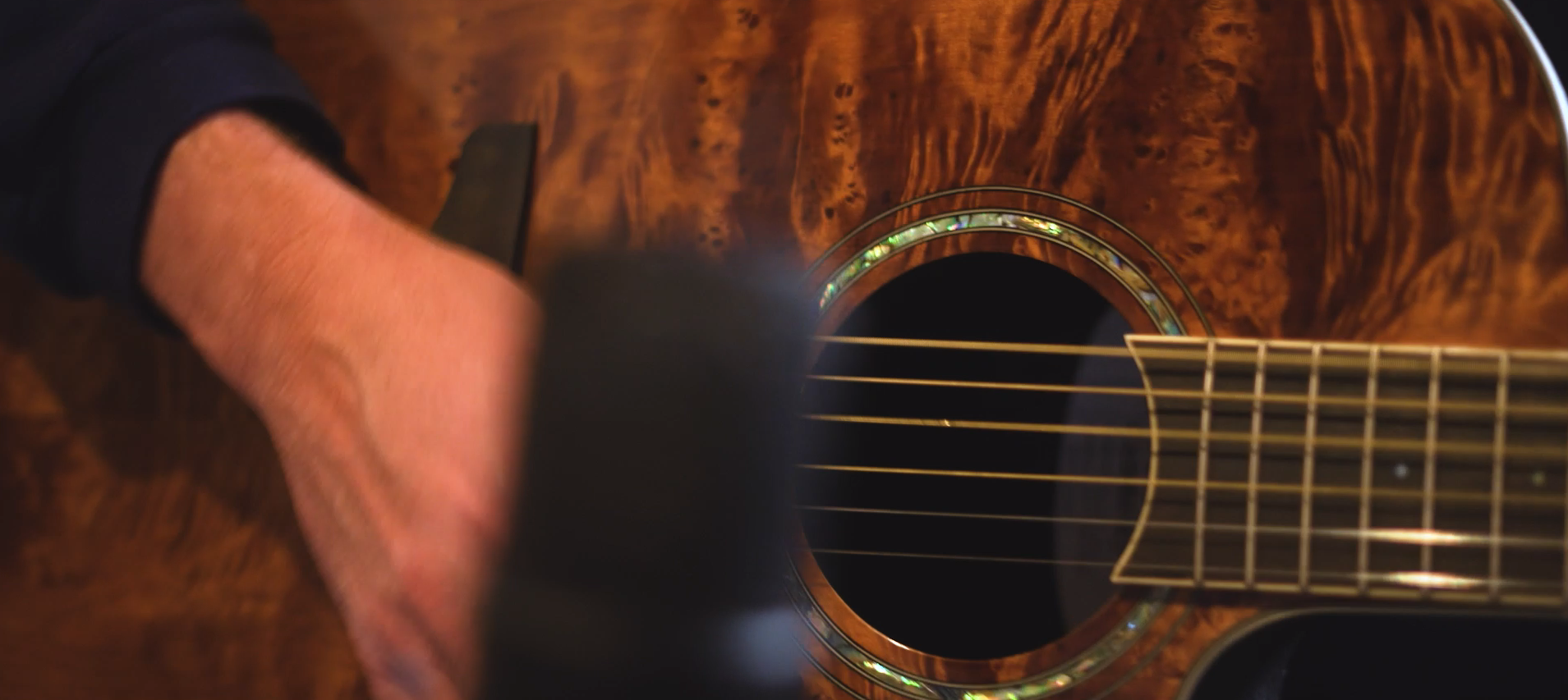 Amazon.com: Ovation Celebrity Standard Exotic Mid-Depth Acoustic